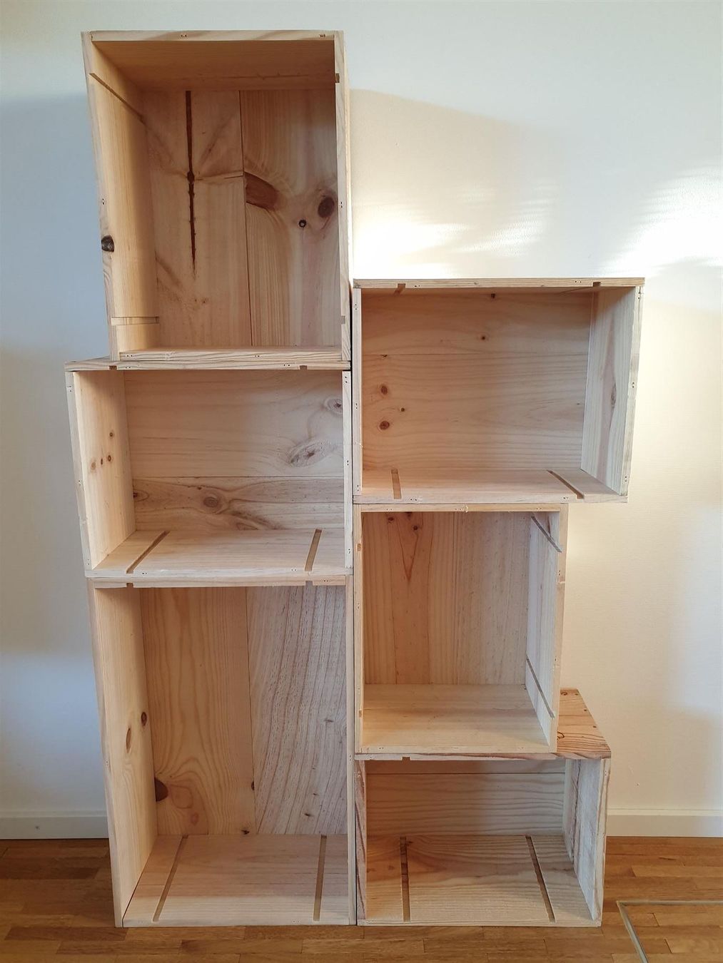 Scaffali: Bundle 6 Holzweinkisten – Usato da Hinwil venduto da Buugdehuude