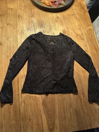 Spitze Shirt, schwarz, Gr. 38, neuwertig