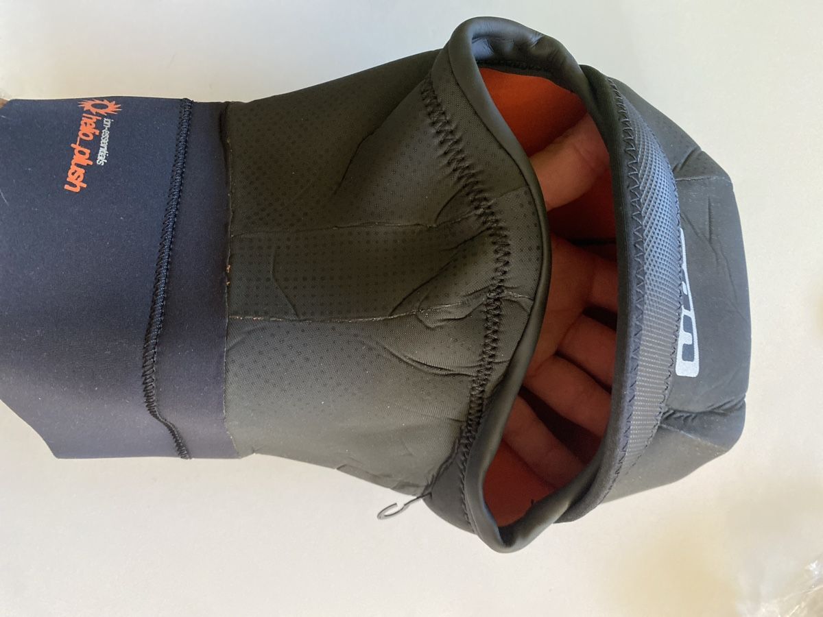 Mute per immersioni: Ion Hood Neopren 2mm, Medium – Nuovo (secondo la descrizione) da Lohn-Ammannsegg venduto da Solosolution_GmbH