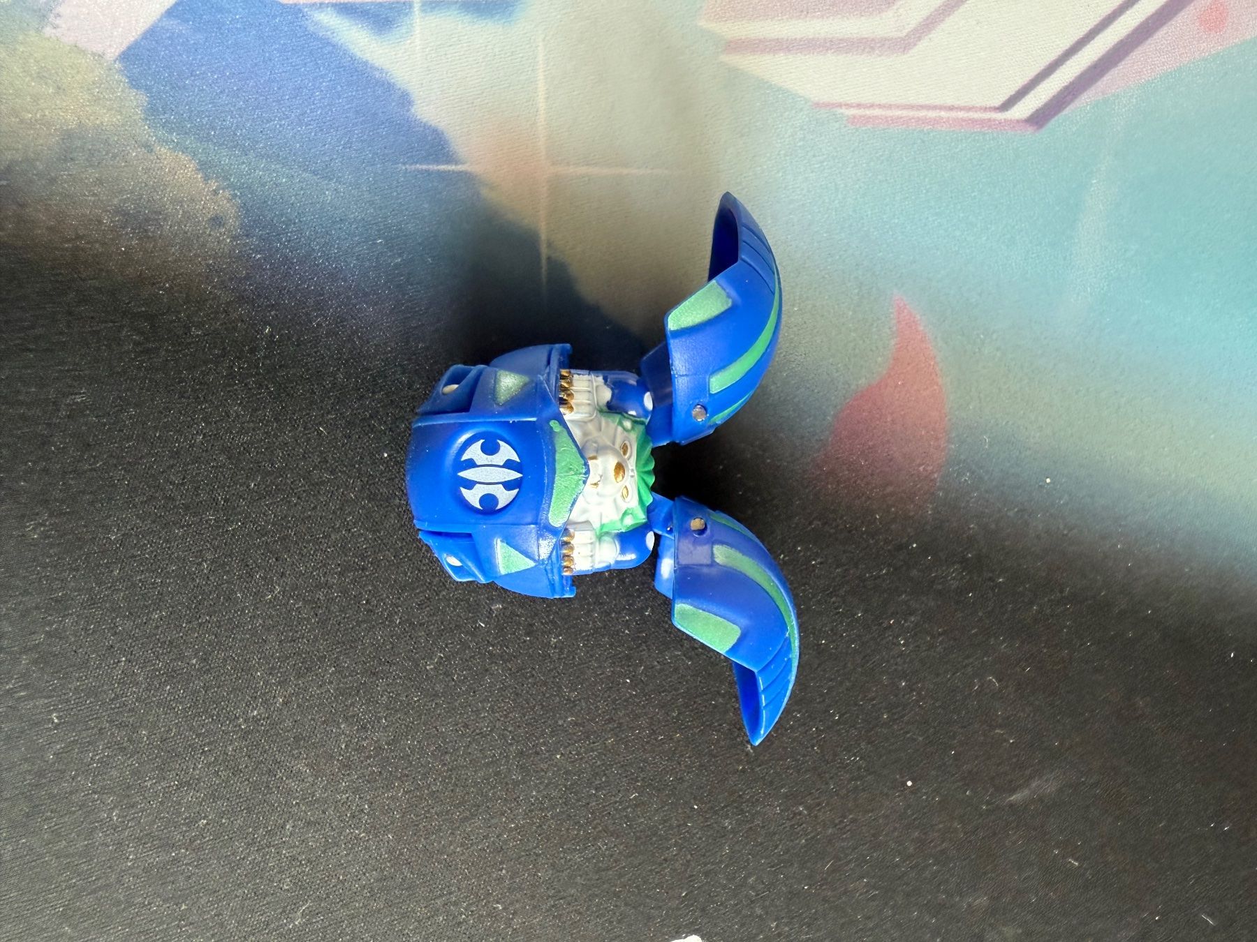Giocattoli: Bakugan Battle Brawler Aquos Griffon B1 Classic – Usato da Stadel venduto da silentjelly
