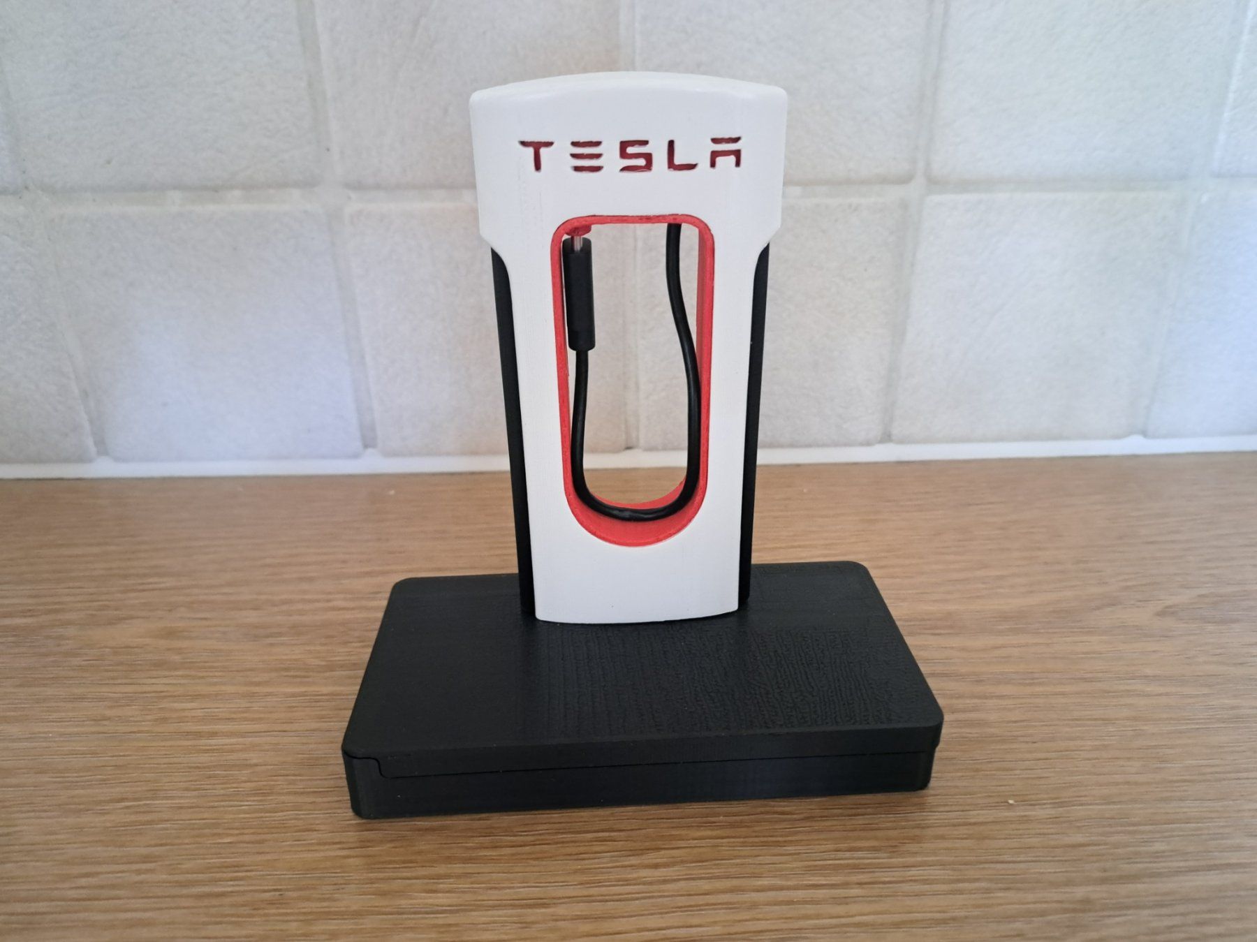 Caricabatterie: Ladestation mit Powerbank – Usato da Roggliswil venduto da katze23456789