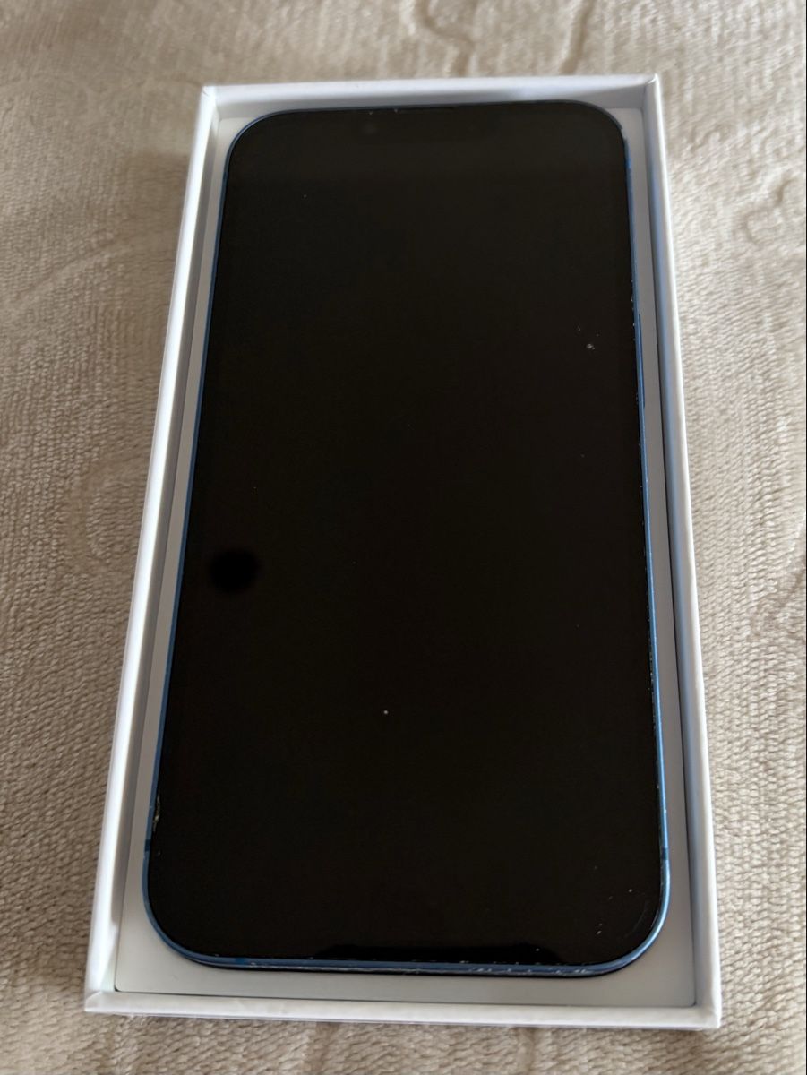 Apple Handys / Smartphones: iPhone 13 256Go, parfait état – Gebraucht aus Granges (Salvan) von mal_97x2