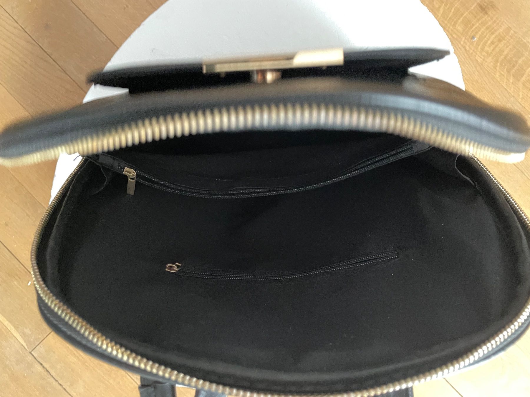 Zaini: Damen / Rucksack  schwarz neuwertig – Usato da Glis venduto da taisiya078 2