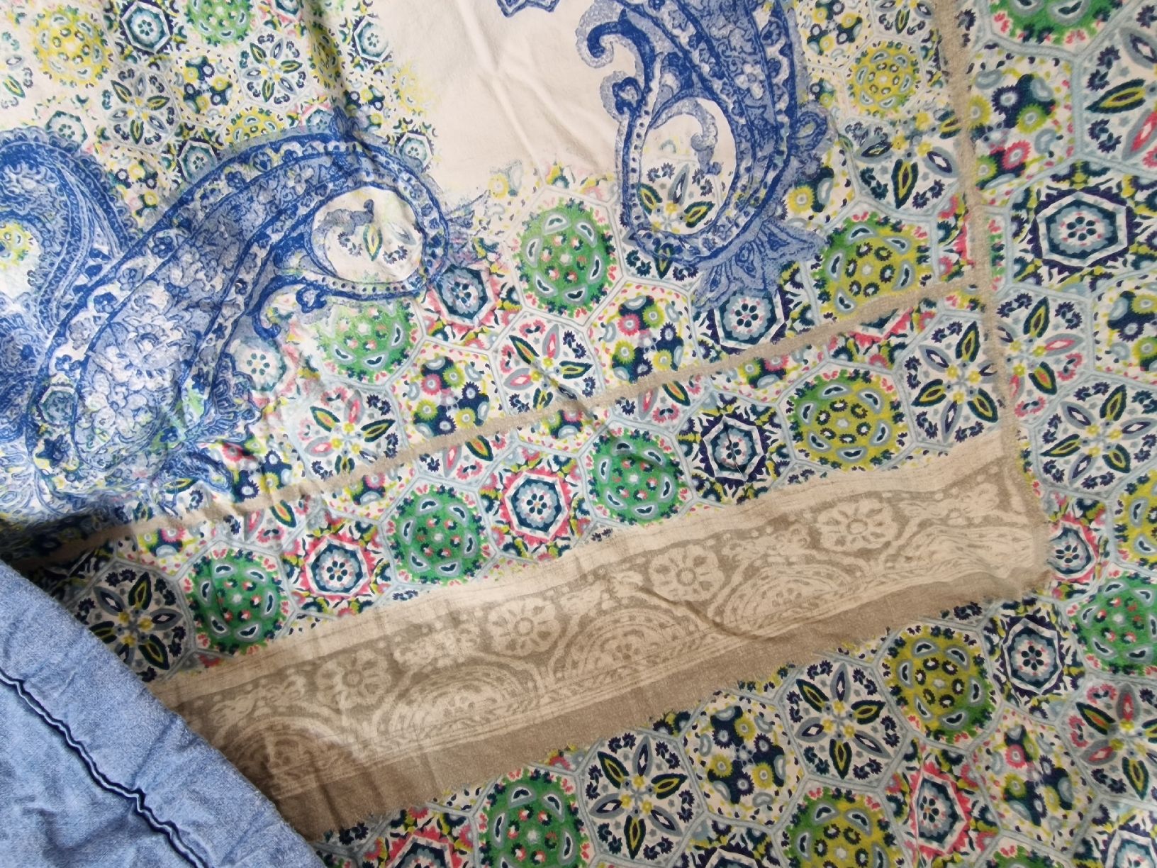 Bassetti Coperte: 2 x Bassetti Plaid/ Sommerdecke – Usato da Eglisau venduto da mmkristall 2