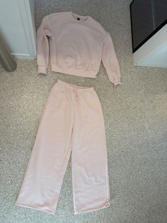 Damen Set Pullover und Hose Rosa Grösse M neuwertig