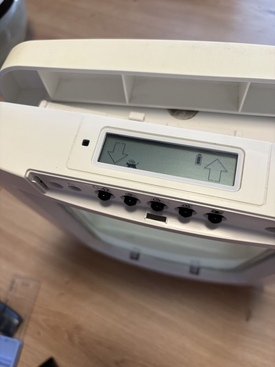 Katzenklappen: SureFlap Haustirklappe Microchip weiss XL – Gebraucht aus Altdorf UR von Lela1212