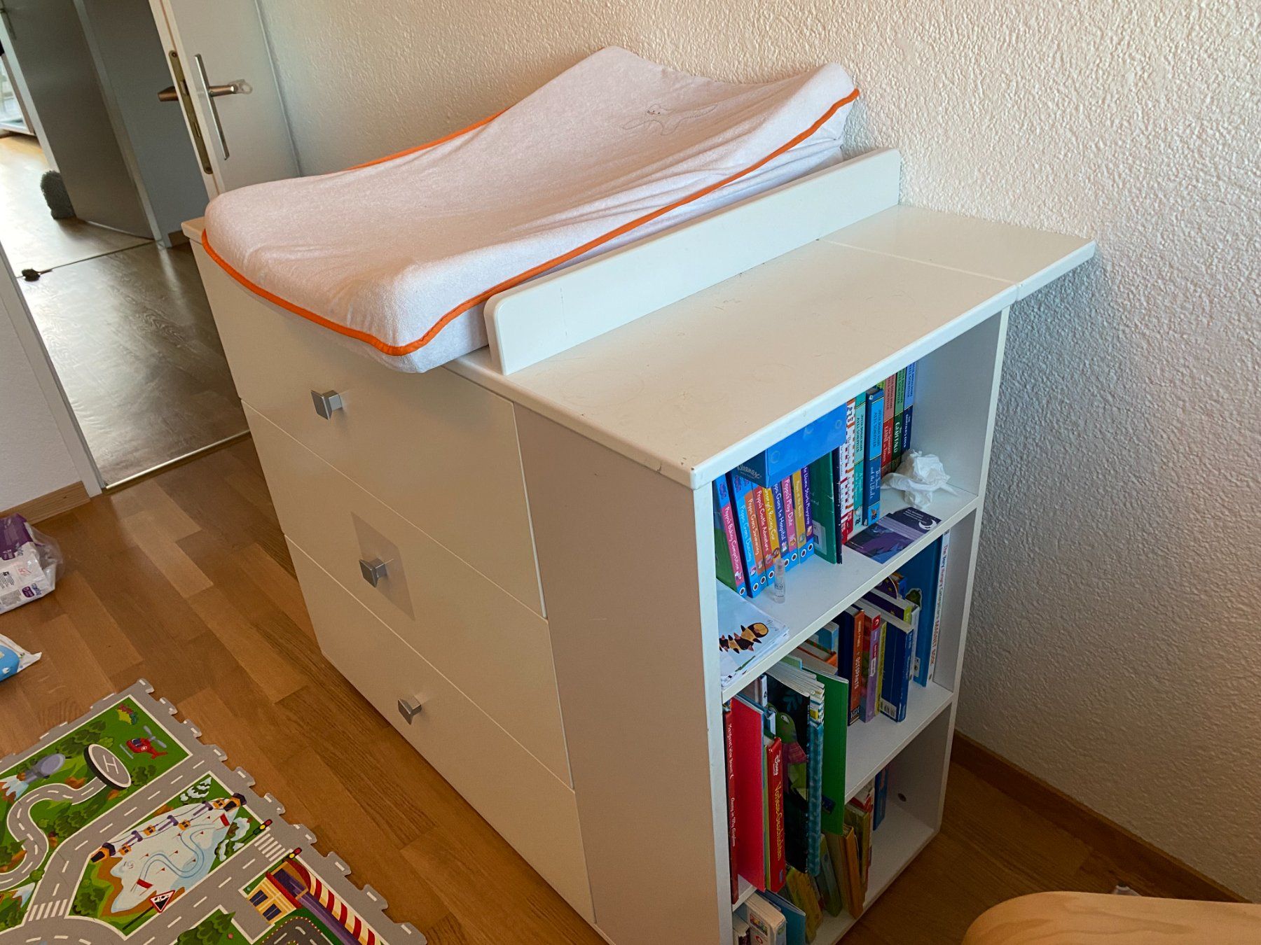 Fasciatoi & Accessori: Wickelkommode weiss mit Aufsatz und Regal – Usato da Richterswil venduto da Mano1st 1