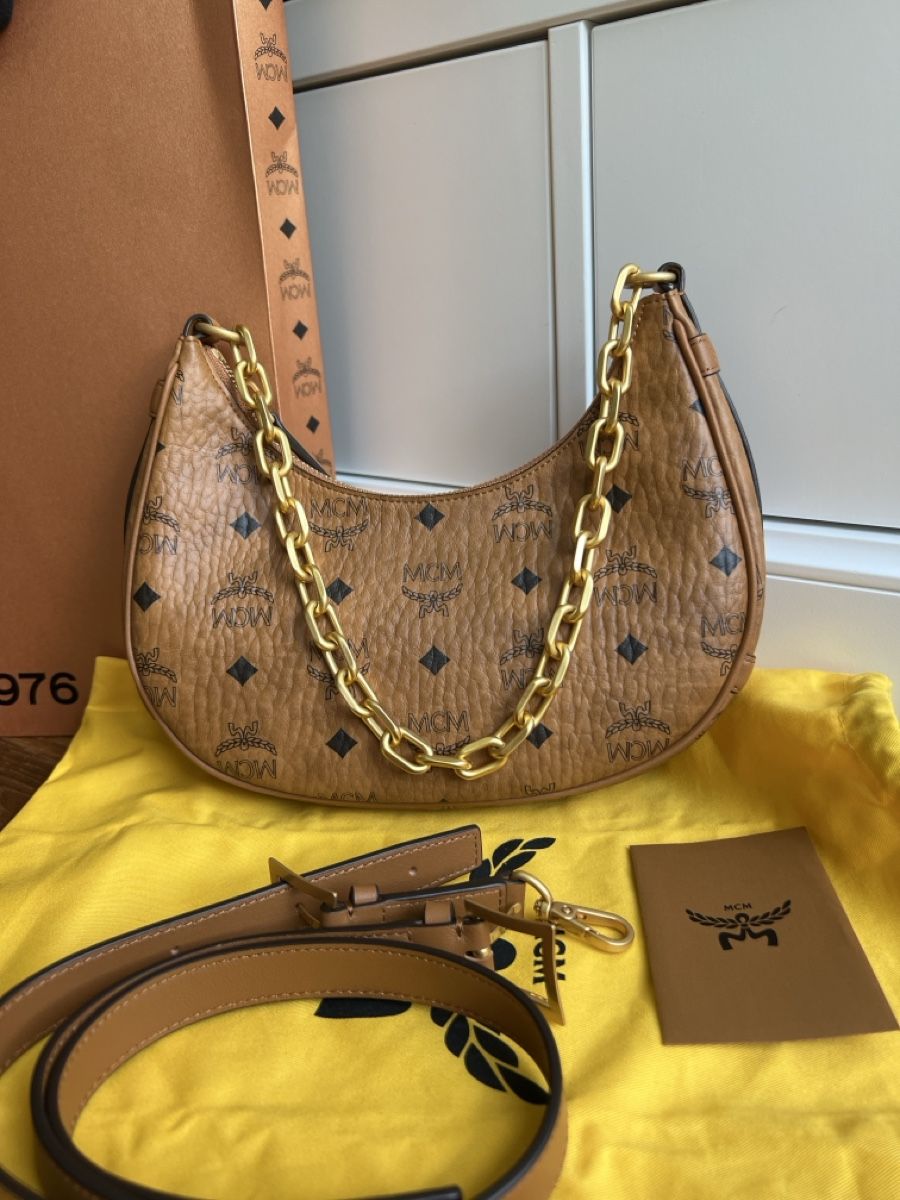 Mcm Borse da donna: MCM Baguette Bag – Nuovo e nell'imballaggio originale da Adliswil venduto da youngbee