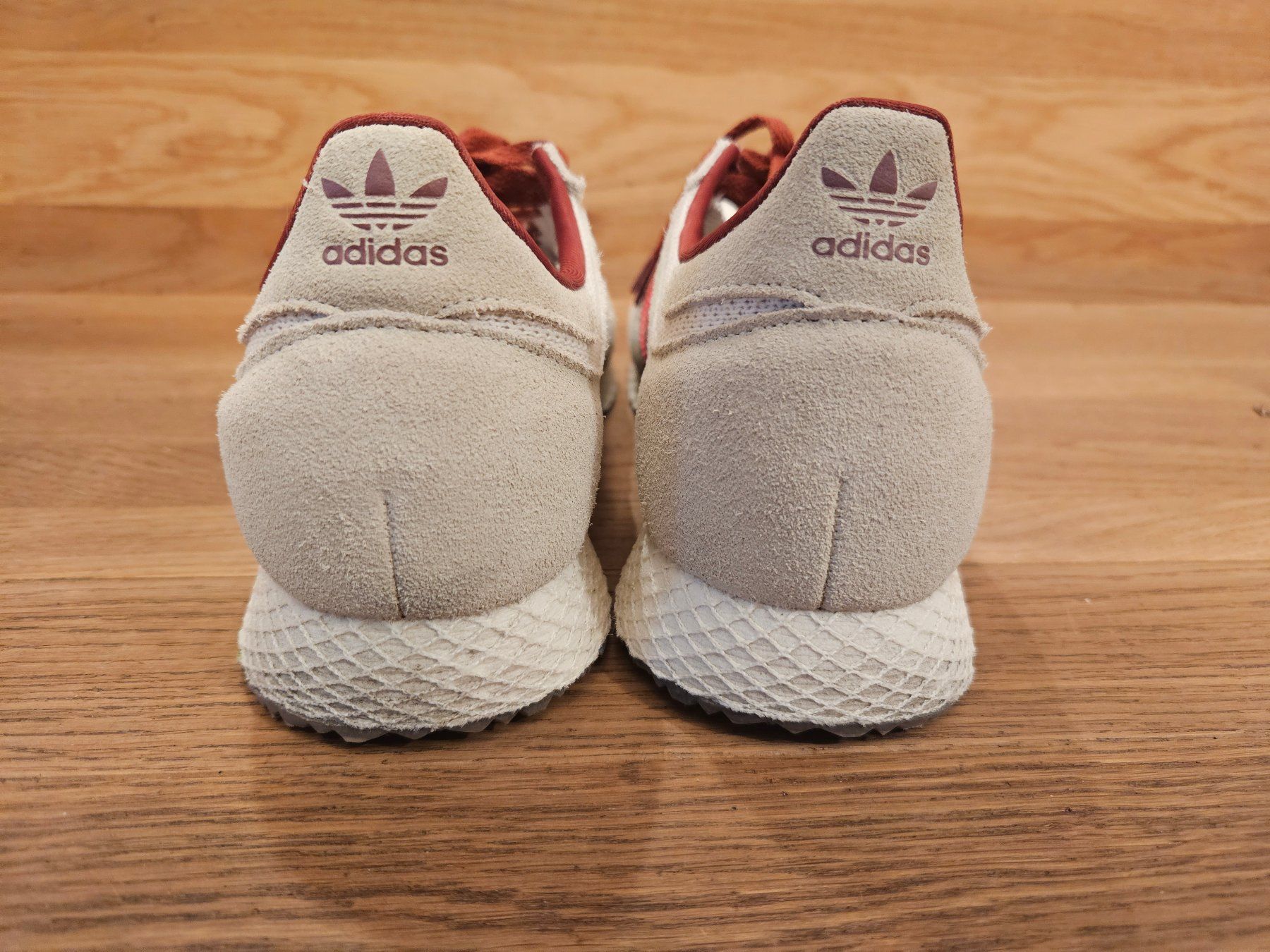 Adidas Scarpe da donna: Adidas Atlanta Sneaker 39 1/3 – Nuovo (secondo la descrizione) da Gais venduto da shadow_puppet 3