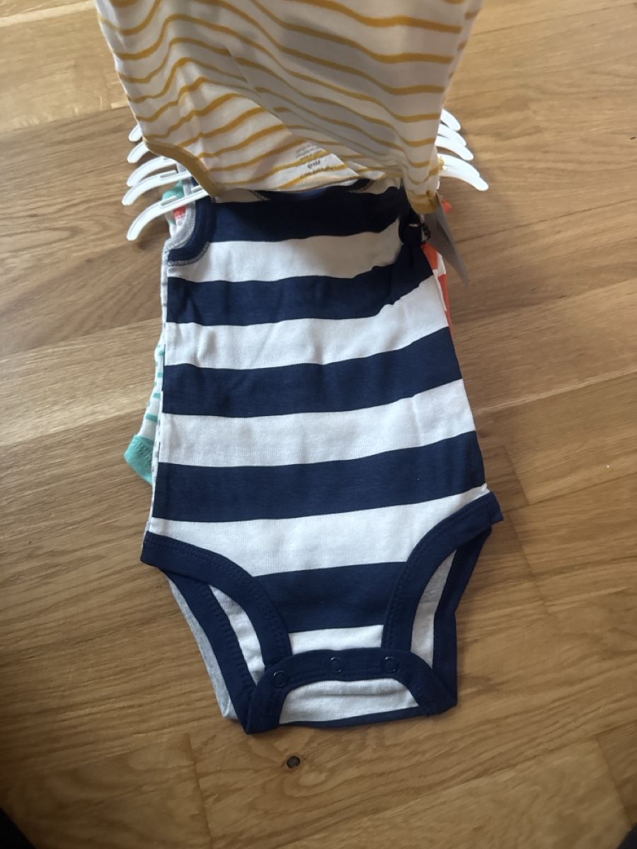 Lotti & Set di vestiti: 5 bidys neu carters – Nuovo e nell'imballaggio originale da niederhasli venduto da gwe_8l5q 1