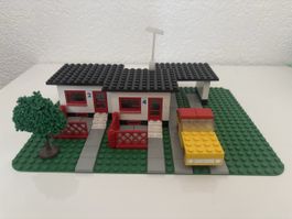 Lego Haus 353 von 1972 mit Auto und Grundplatte gebraucht