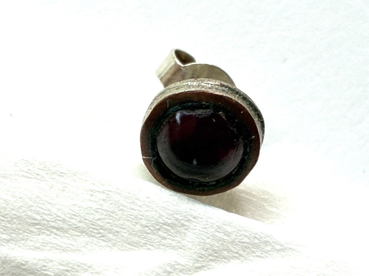 Ohrringe & -stecker: Orecchino di granato – Gebraucht aus Grono von Danny1960 2
