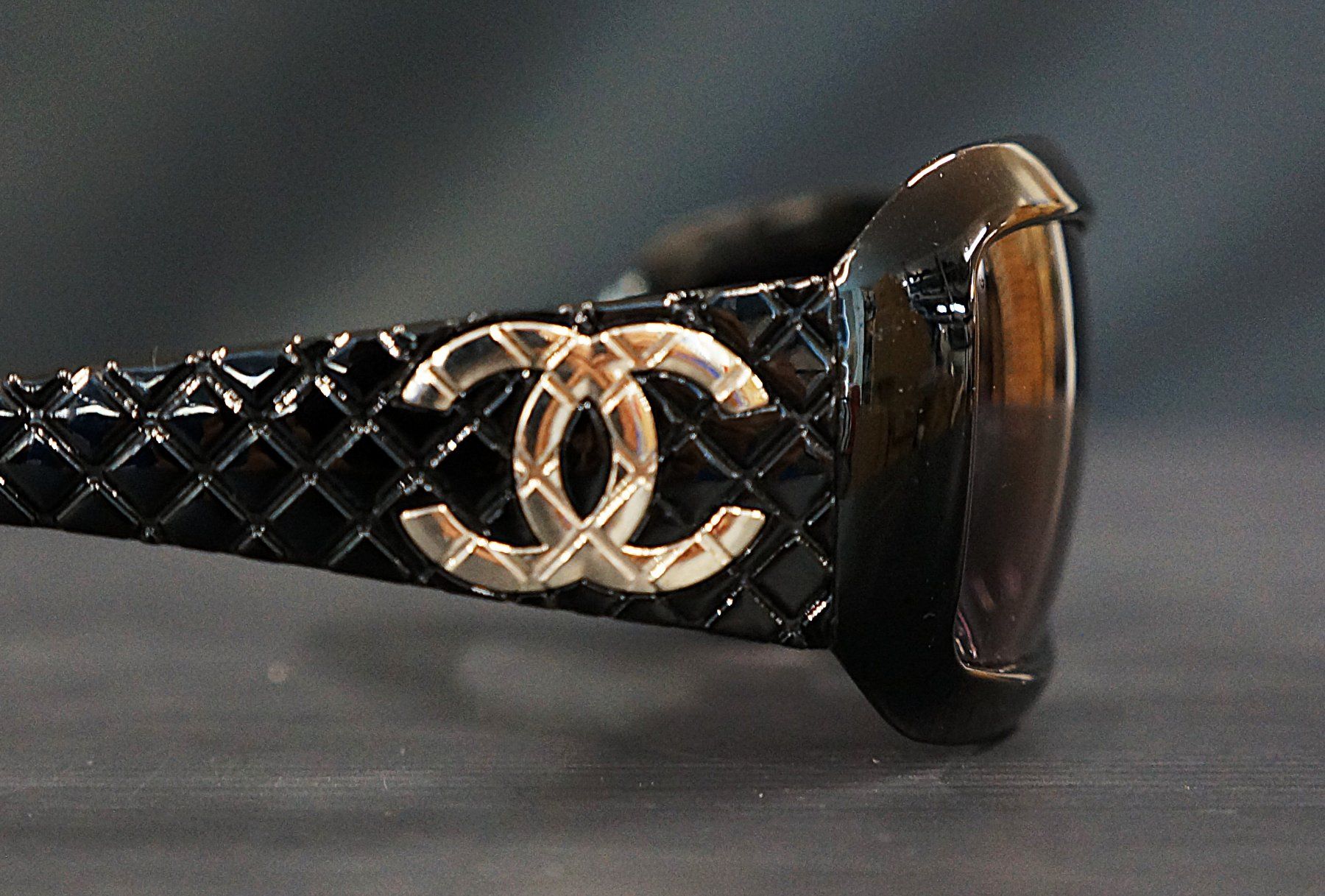 Chanel Lunettes & Verres: Chanel Sonnenbrille – D'occasion à Basel par bk_brockibasel 3