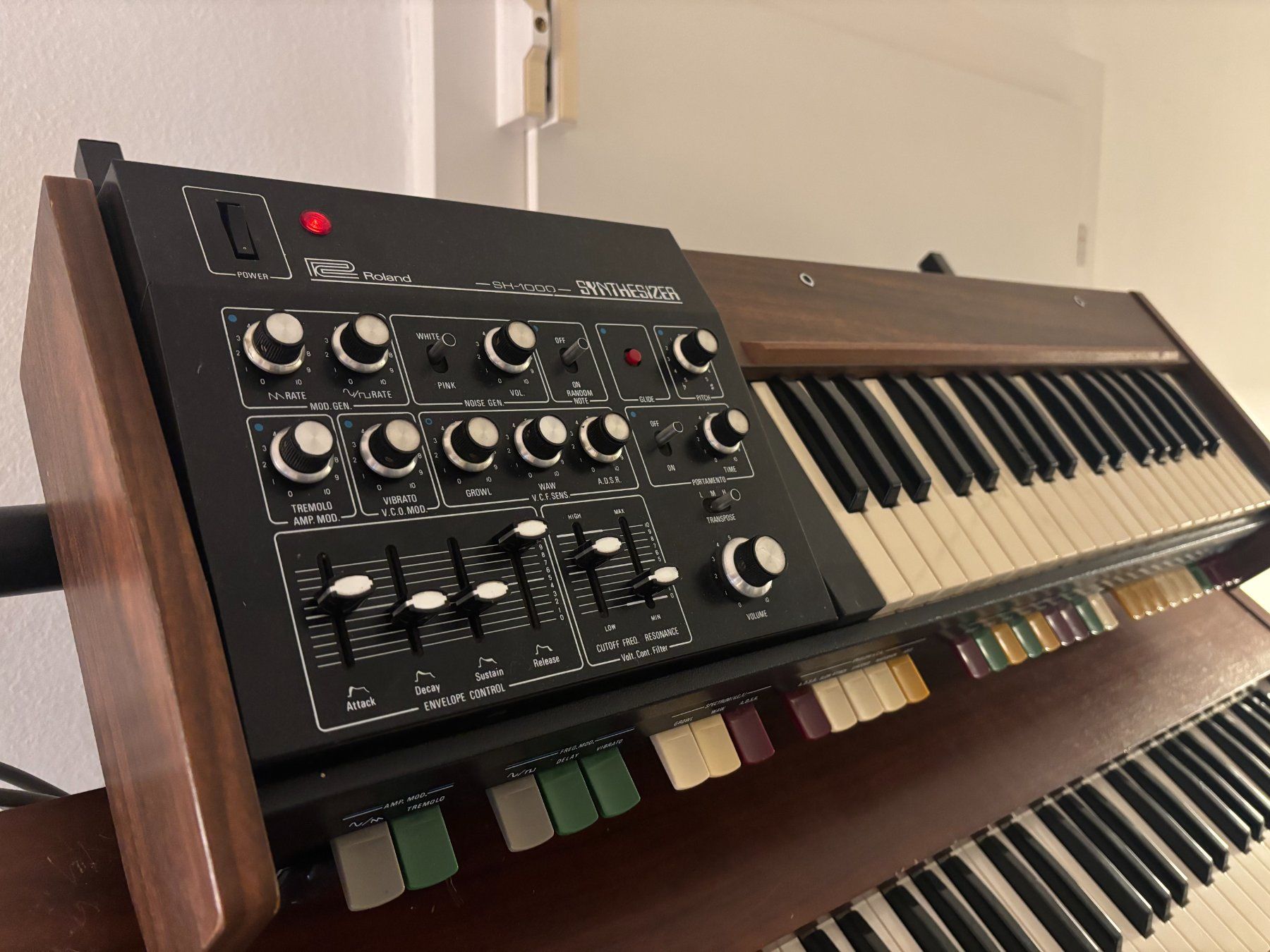 Strumenti musicali: Roland SH-1000 – Usato da Zürich venduto da Madman1