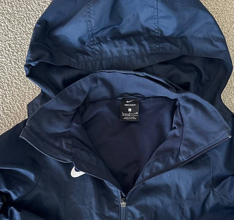 Giacche: Regenjacke von Nike S  – Usato da Binningen venduto da sab_8skx 1