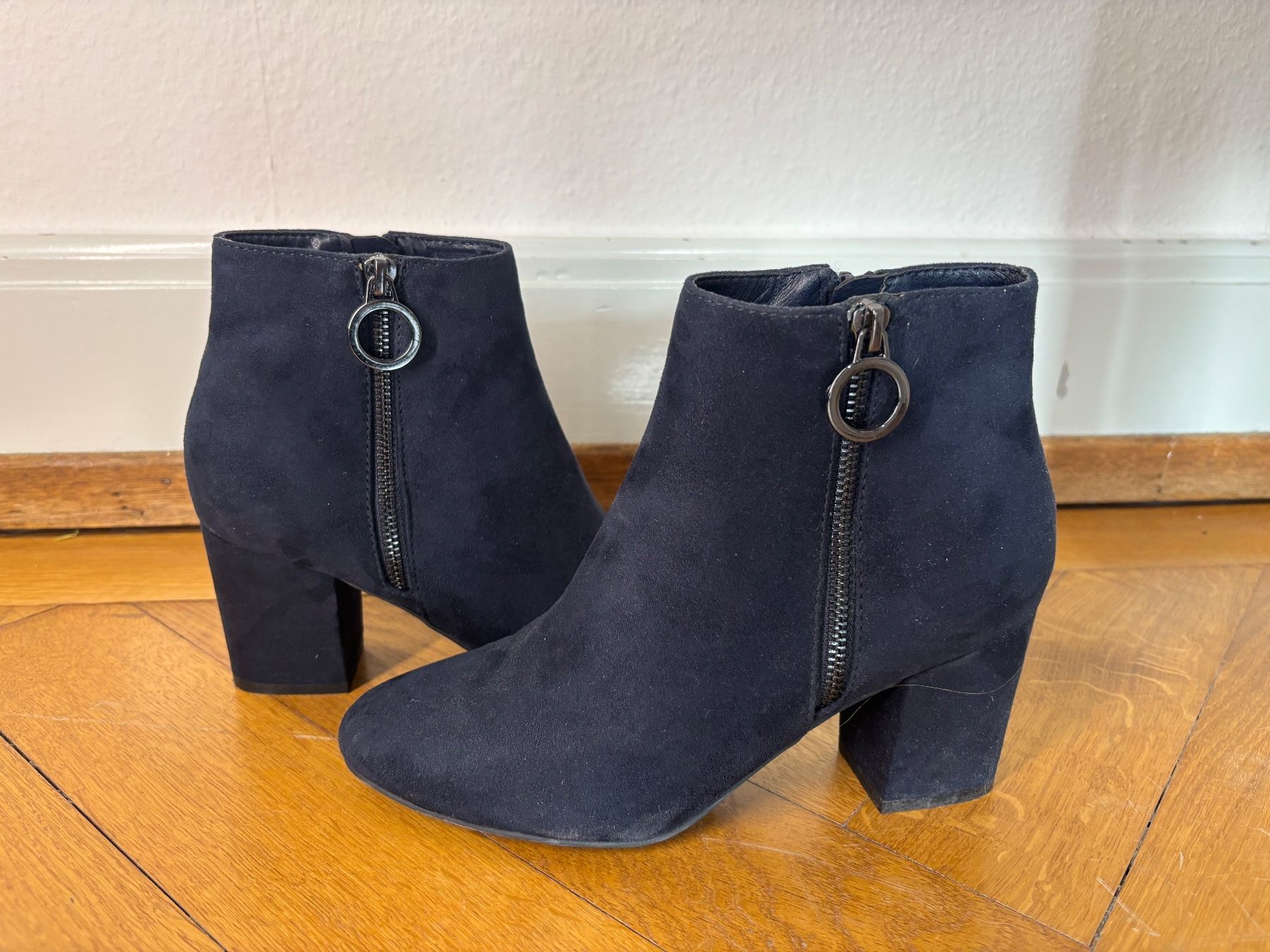 Graceland Scarpe da donna: Bottines bleu nuit, apparence daim - Taille 37 – Usato da Lausanne venduto da So5152
