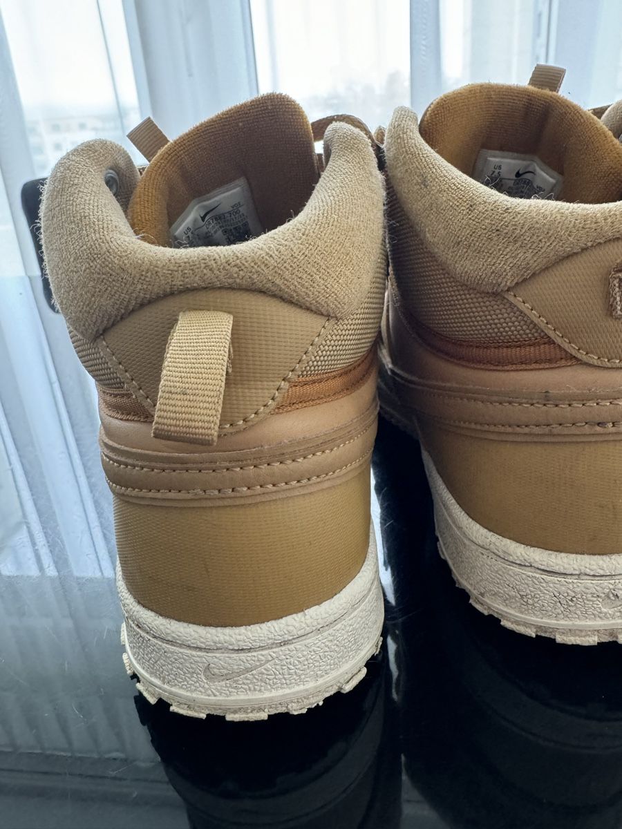 Nike Scarpe per ragazzi: Nike Sneaker Gr. 40.5 beige Herbst – Usato da Thun venduto da mama2007 2