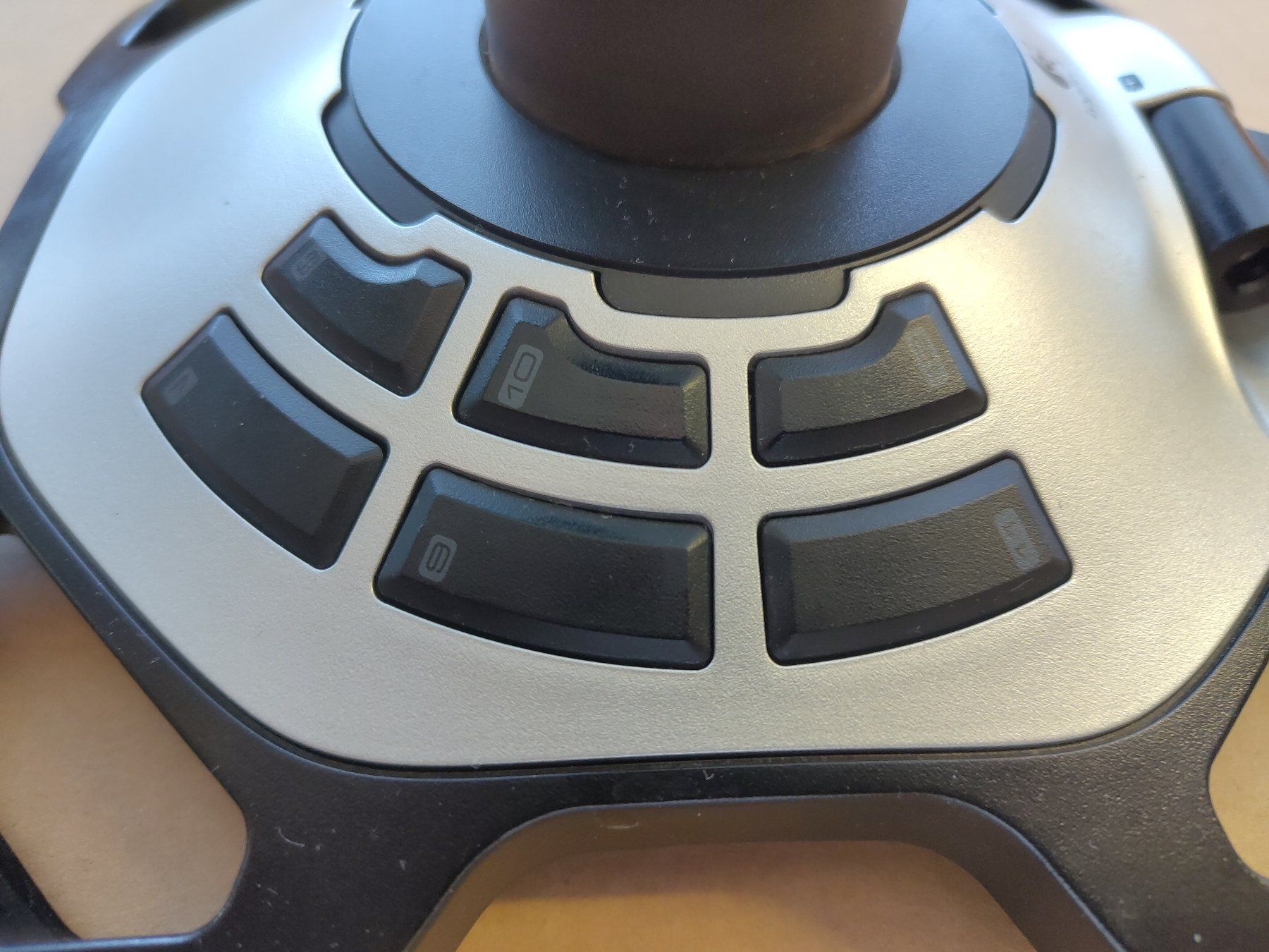 Logitech Controller: Logitech Extreme 3D Pro Joystick - Der Klassiker – Usato da Unterkulm venduto da klarton 2