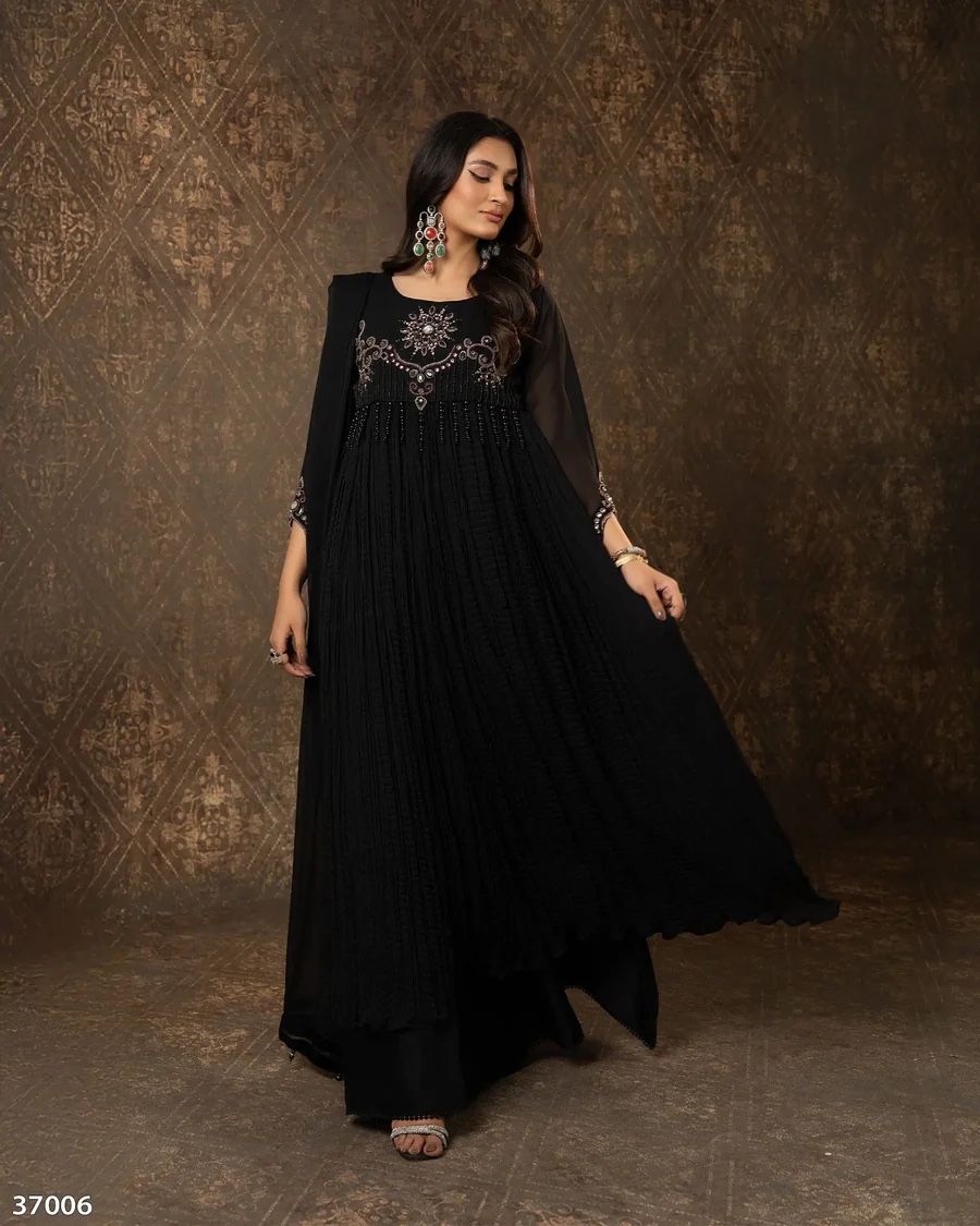 Kleider: – Elegantes Chiffon-Kleid in Grösse M – Neu und originalverpackt aus Murgenthal von mah_vy9v