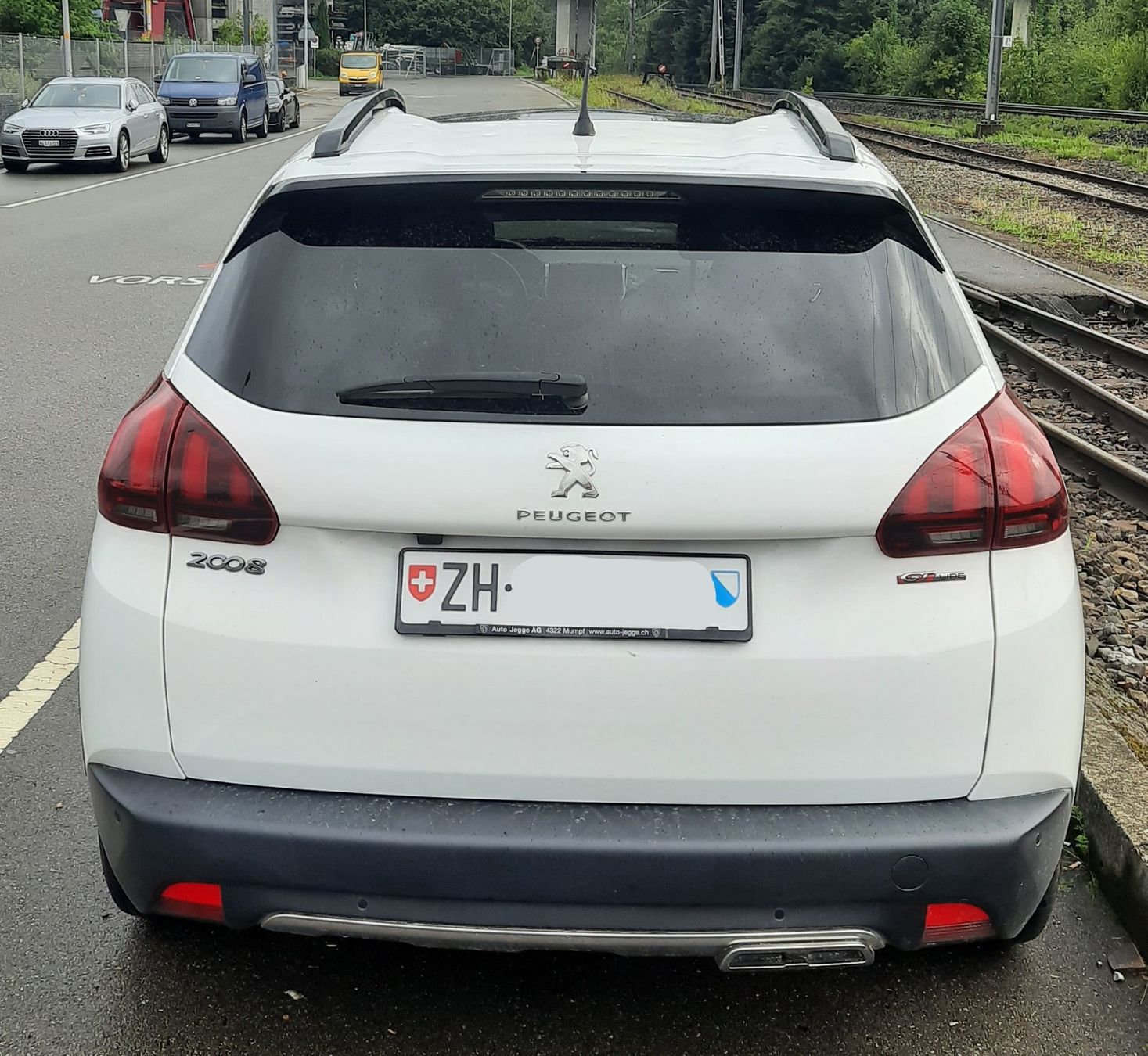 Peugeot Autos: Peugeot 2008 1.2 e STT – Gebraucht aus Affoltern am Albis von and_w2gp 3