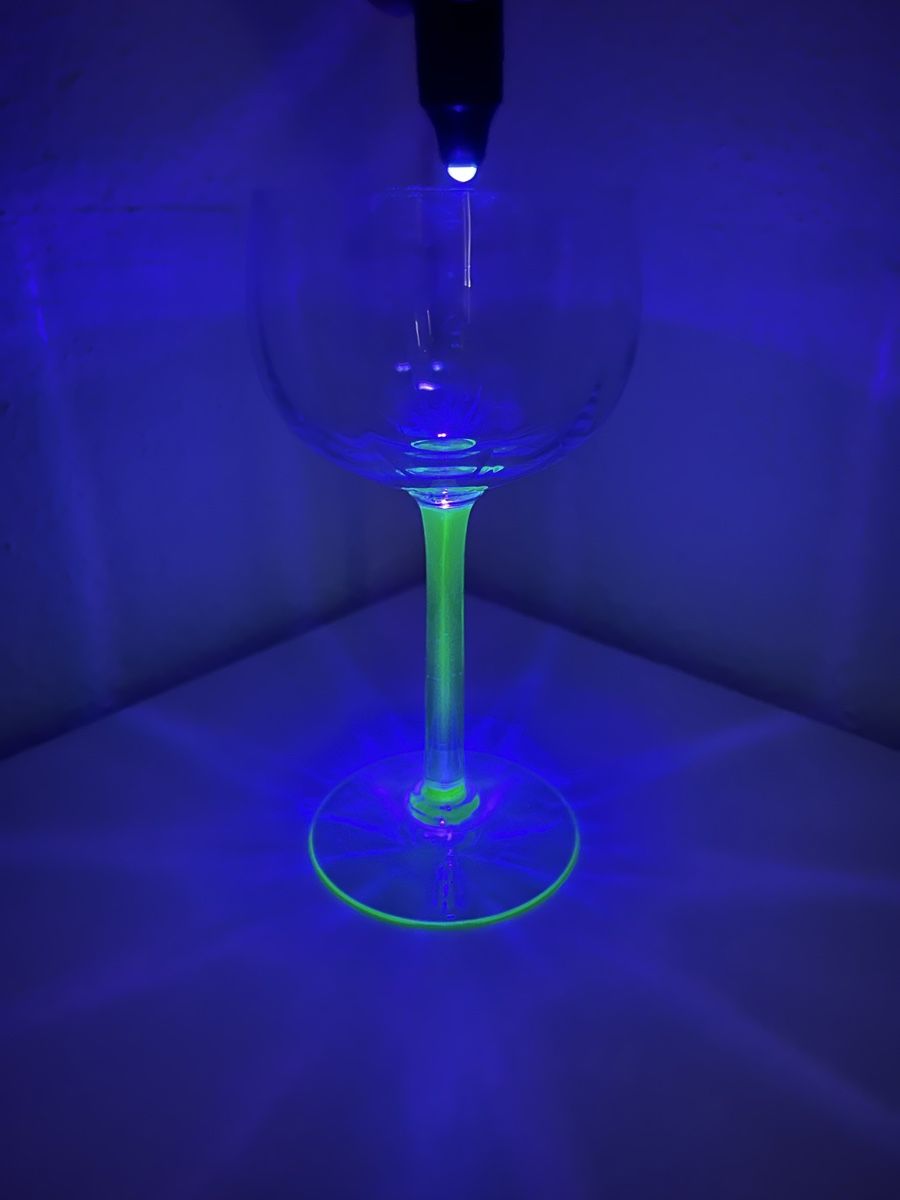 Gläser: Uranglass Weinglass – Gebraucht aus Buchs SG von EMGM