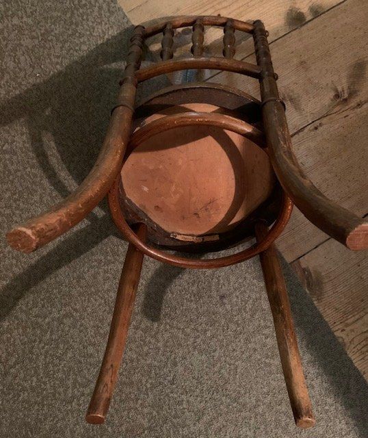 Thonet Sedie: 6 Antike Kaffeehaus- oder Bistro-Stühle / "Stil Thonet" – Usato da Gundetswil venduto da Egro100 4