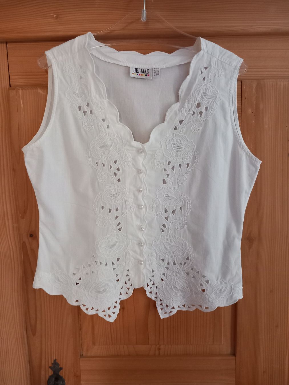 Blusen: weisse Bluse mit Stickerei,  38 – Gebraucht aus Näfels von gil_sindamel