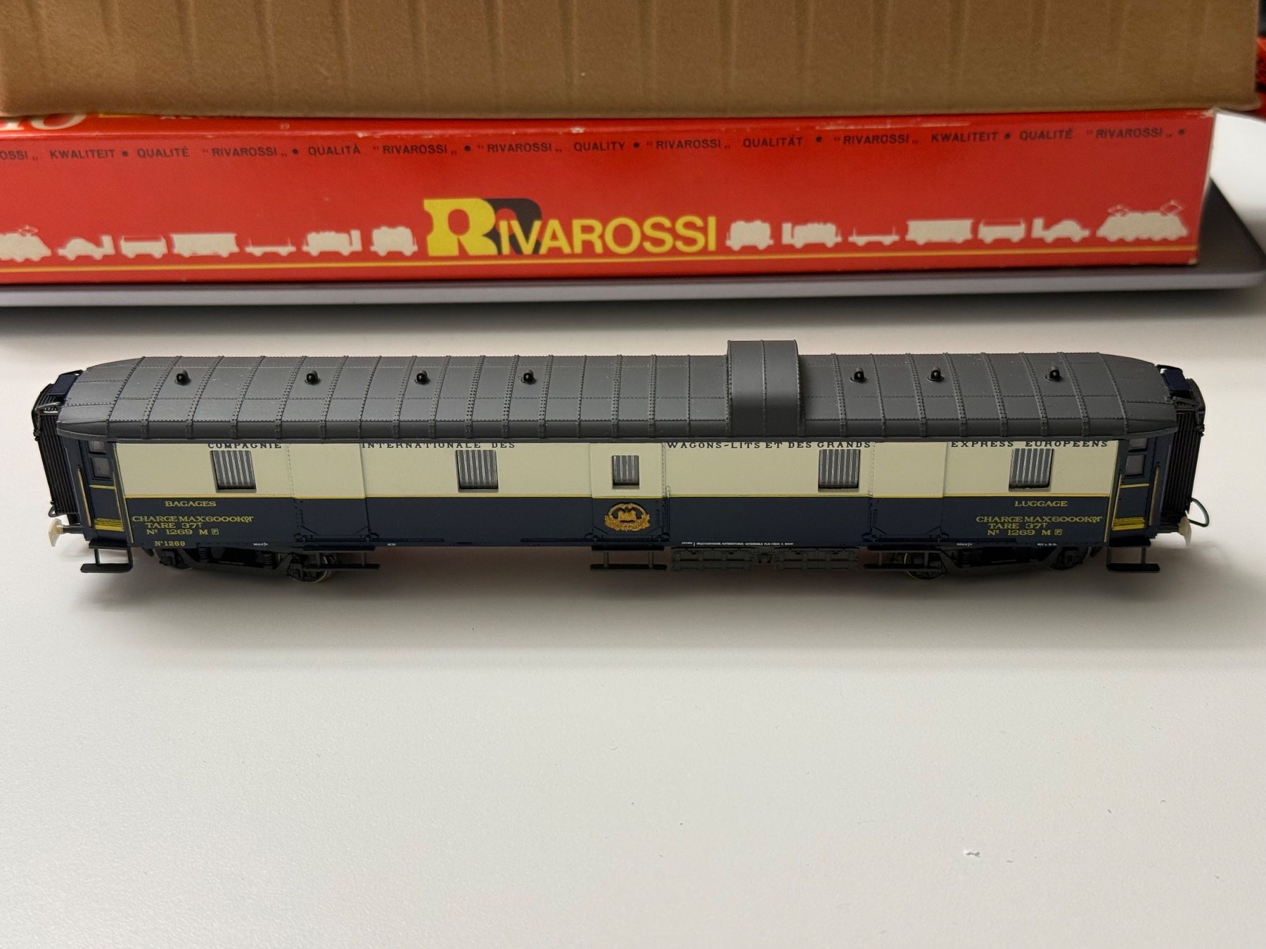 Rivarossi Modelleisenbahnen: Rivarossi CIWL Gepäckwagen  / DC HO – Gebraucht aus Jonschwil von sutfra12 3