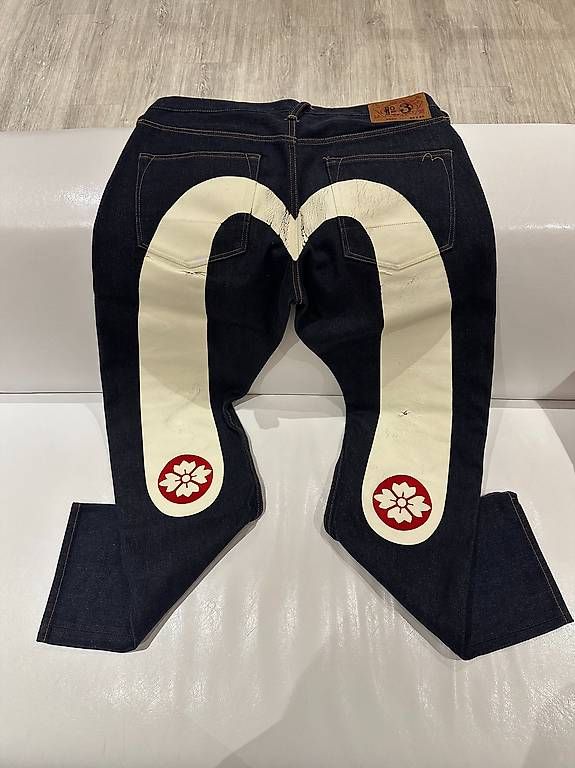 Jeans: EVISU Daicock Jeans / GR 32 x 34 – Usato da Wädenswil venduto da user00643436 3