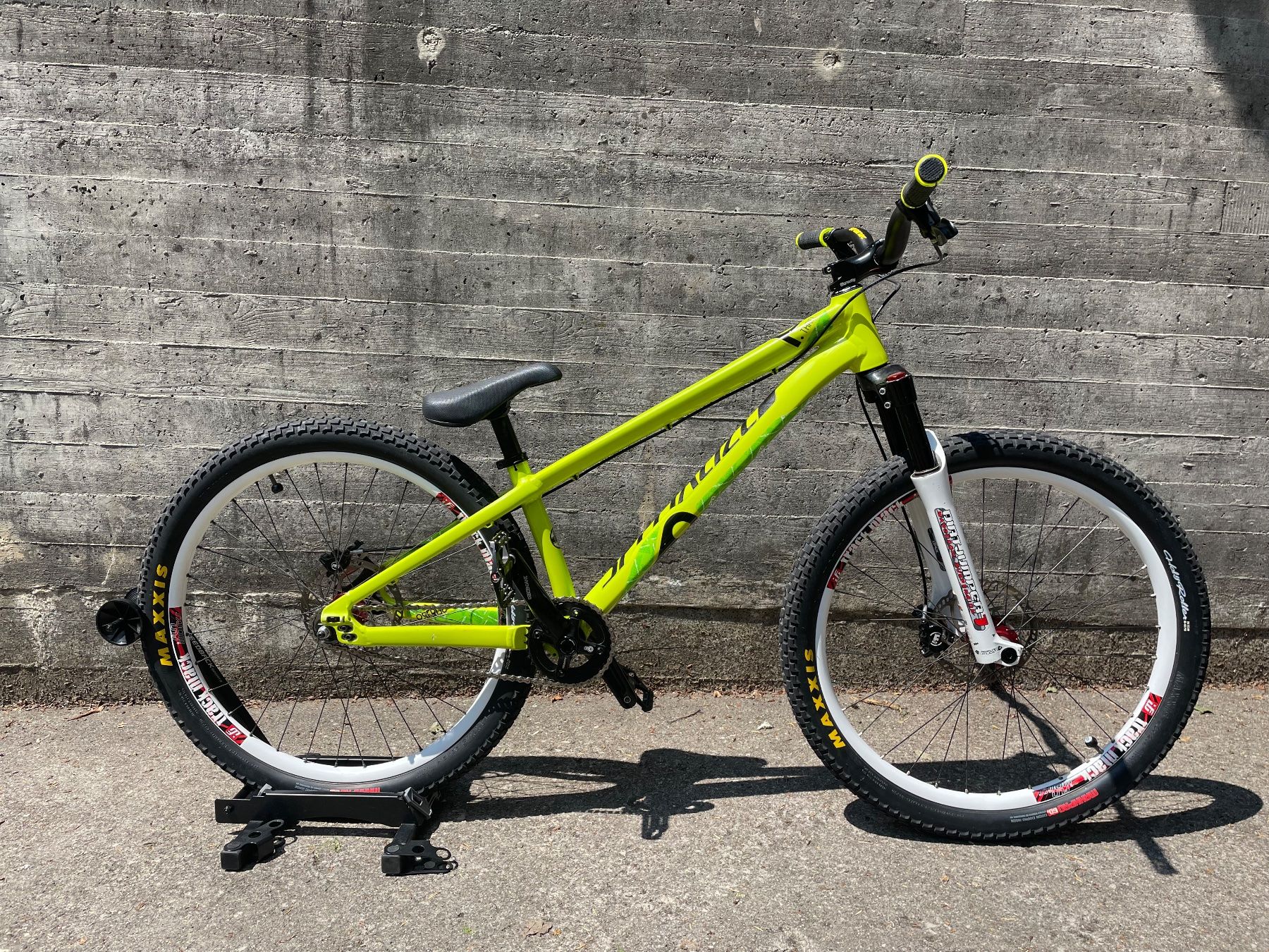 Specialized Biciclette: Specialized P.Series DirtJump/Pumptrack Bike 26" CustomBuild – Usato da Zürich venduto da SCNomad 1