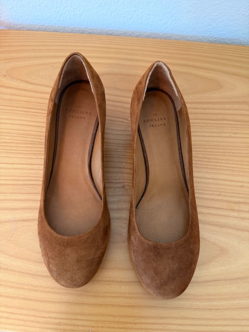 Sezane Scarpe da donna: NEU Sézane Babies in Camel Gr 37 – Nuovo (secondo la descrizione) da Riehen venduto da FHBS 1