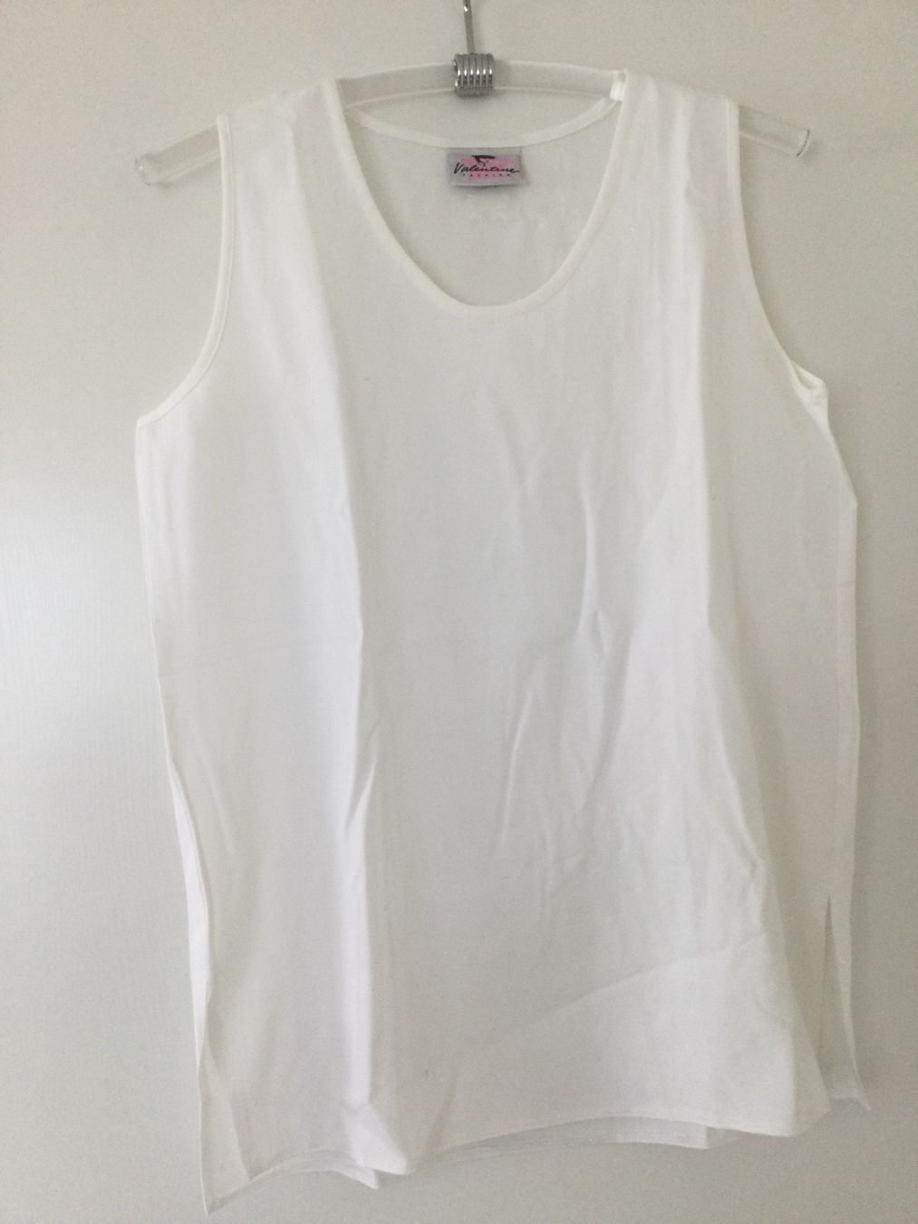 Top: Neuwertiges weisses Sommertop/Bluse – Usato da Baar venduto da negombo 4
