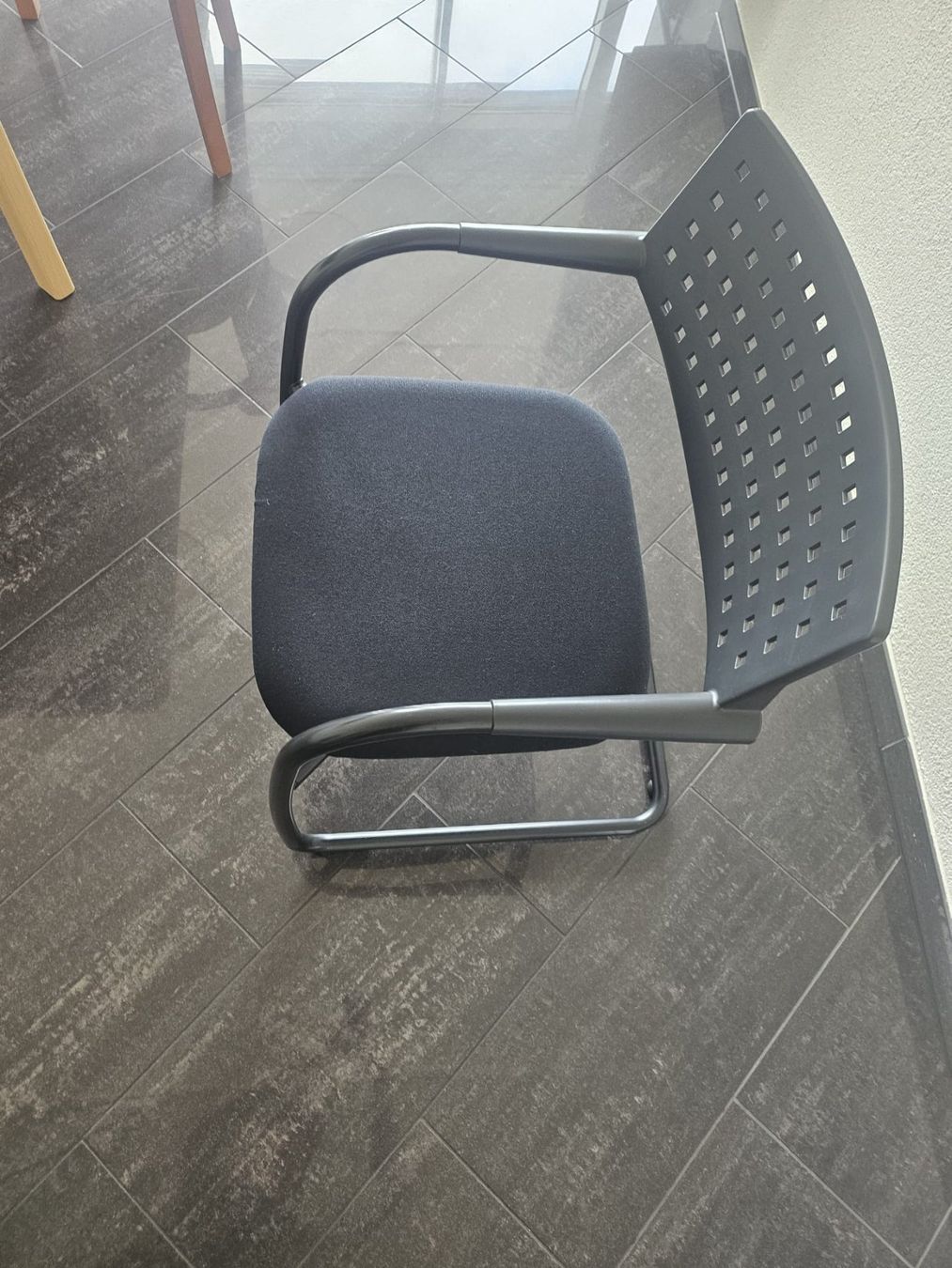 Stühle: Office Stuhl Schwarz – Gebraucht aus Zürich von M-CityB 3