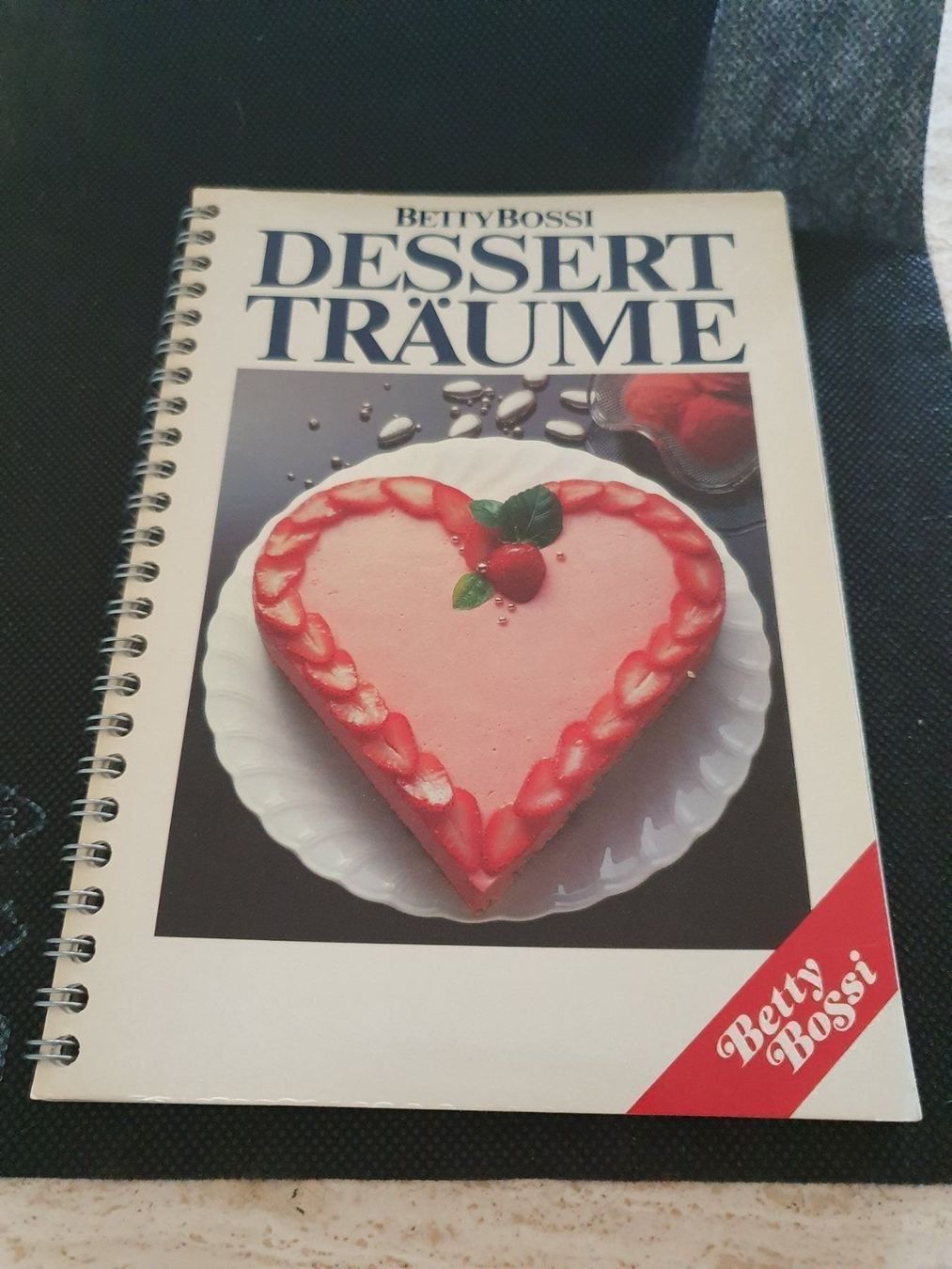 Teglie da forno: Betty Bossi Dessert Träume – Usato da Schönenberg venduto da gismogismo