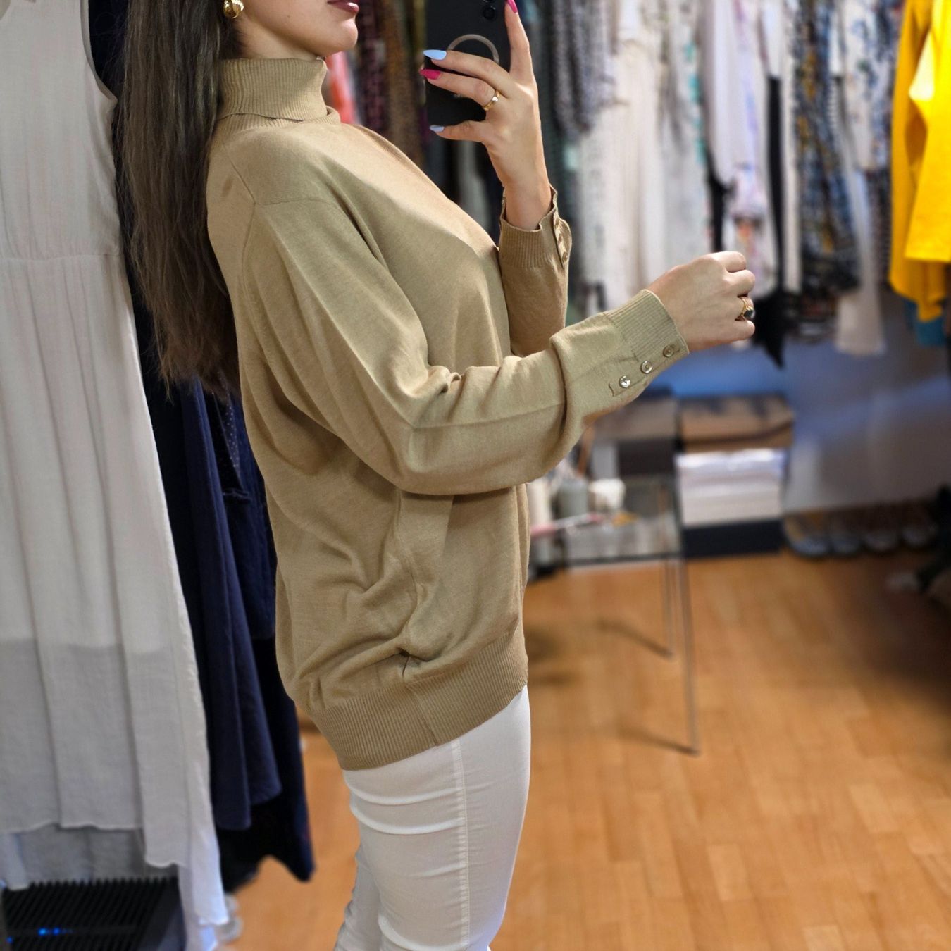 C&A Maglioni & Felpe: Beiger Rollkragenpullover – bequem & zeitlos – Usato da Wald ZH venduto da CapLux 1