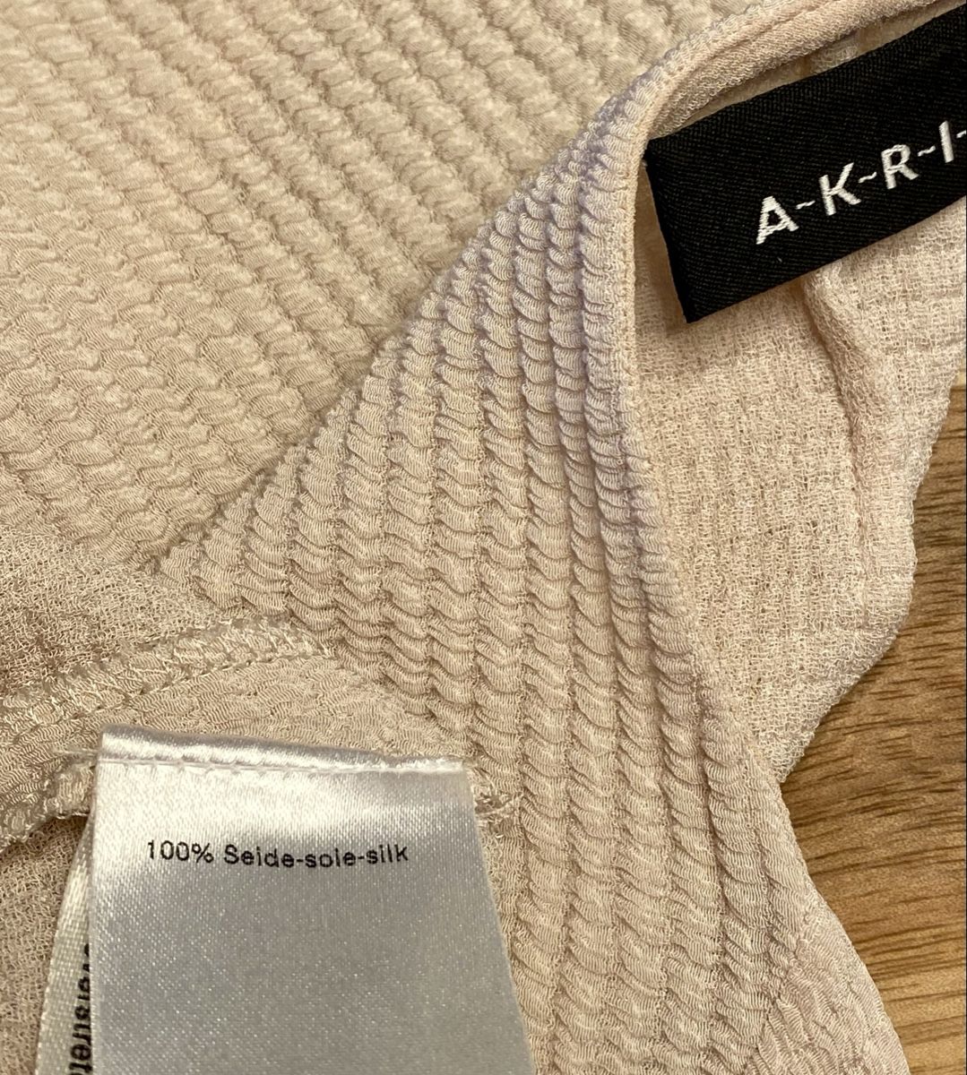Tops: Seiden Top / Bluse AKRIS – Gebraucht aus Herrenschwanden von Cate67 1