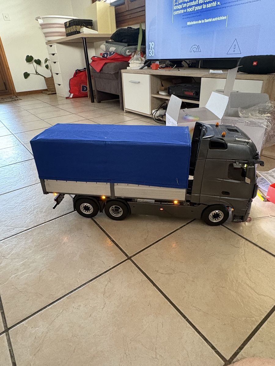 Tamiya RC Modellbau: Tamiya Actros  – Neu (gemäss Beschreibung) aus Mézières FR von Paulwalke3 5