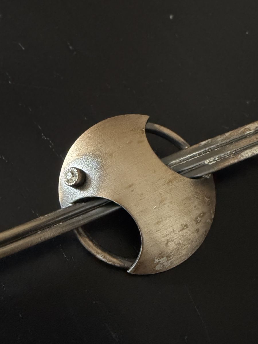 Broschen & Nadeln: Brosche Metall silberfarben mit Stein  – Gebraucht aus Widnau von kustercarmen 9
