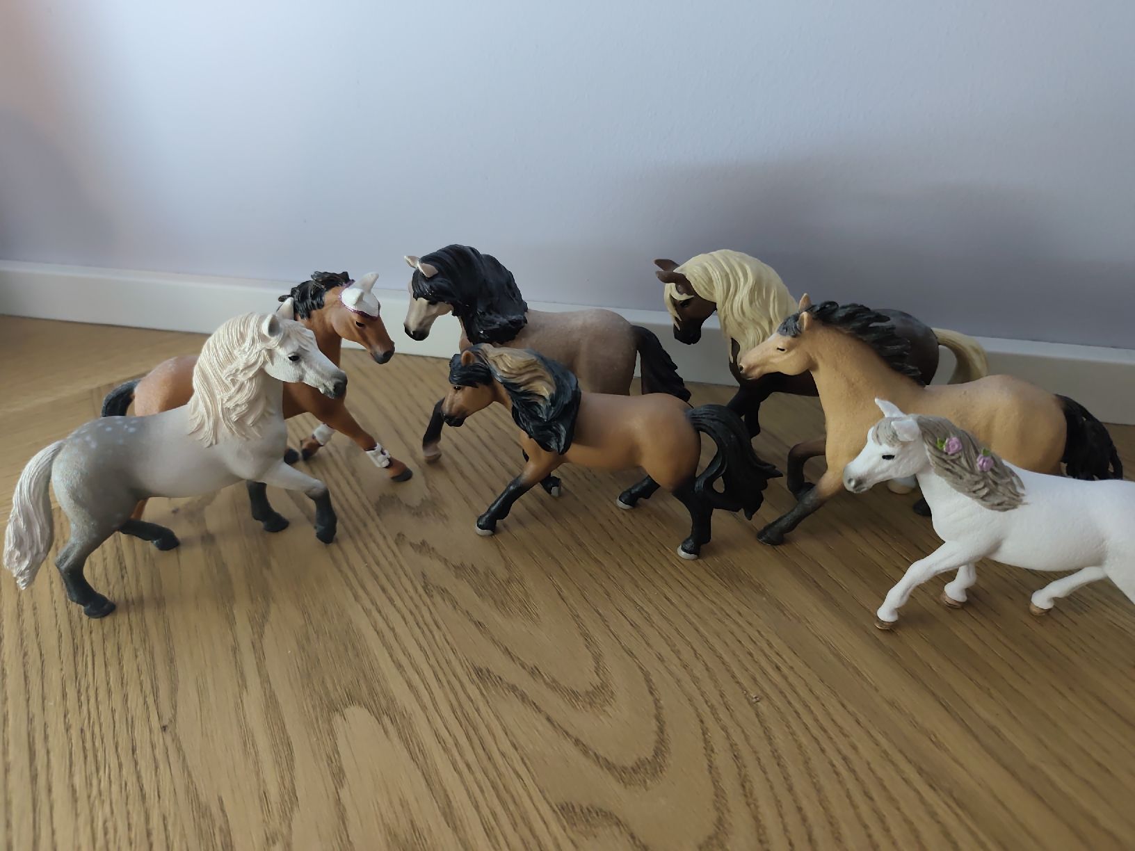 Schleich Giocattoli: 7 schleich horses, 2nd hand – Usato da Zürich venduto da one_deal