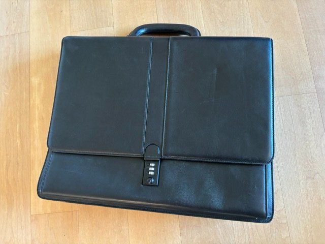 Valigie & Borse: Elegante Ledertasche / Laptoptasche – Usato da Bergdietikon venduto da Zilpzalp84