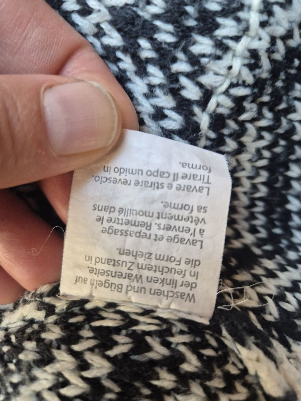 Maglioni & Felpe: Strickjacke Chicorée schwarz weiss gemustert Grösse M – Usato da Zürich venduto da Drago670 4