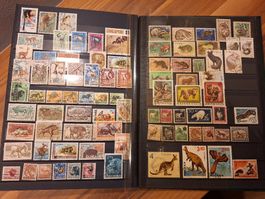Briefmarkensammlung mit Tiermotiven aus aller Welt