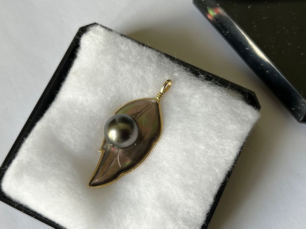 Pendentif Ancien étui Nacre Et Métal Argenté - Début XXème - France
