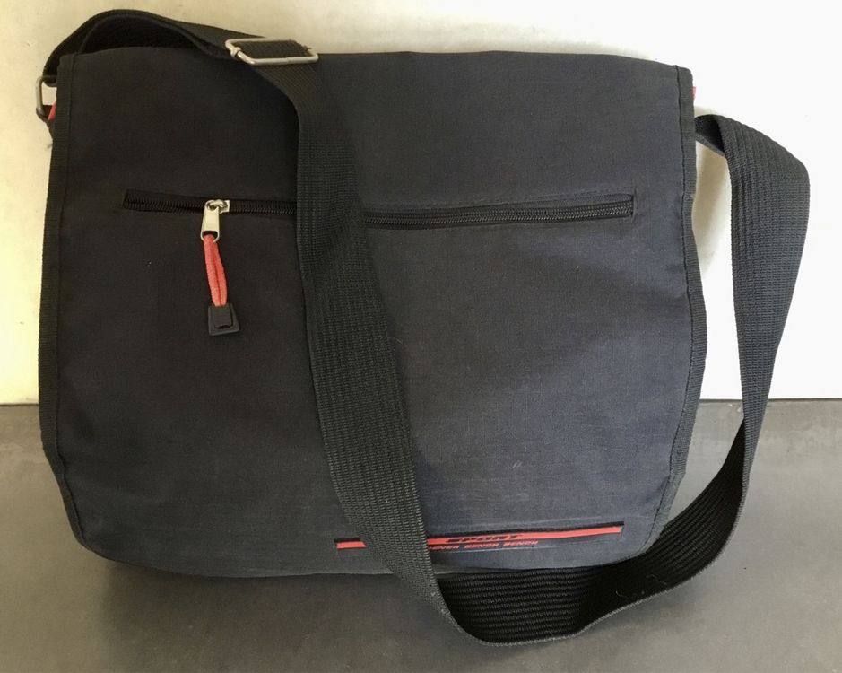 Bench Borse: Umhängetasche mit Überschlagdeckel - SPORT BENCH – Usato da Eggersriet venduto da Wiese61