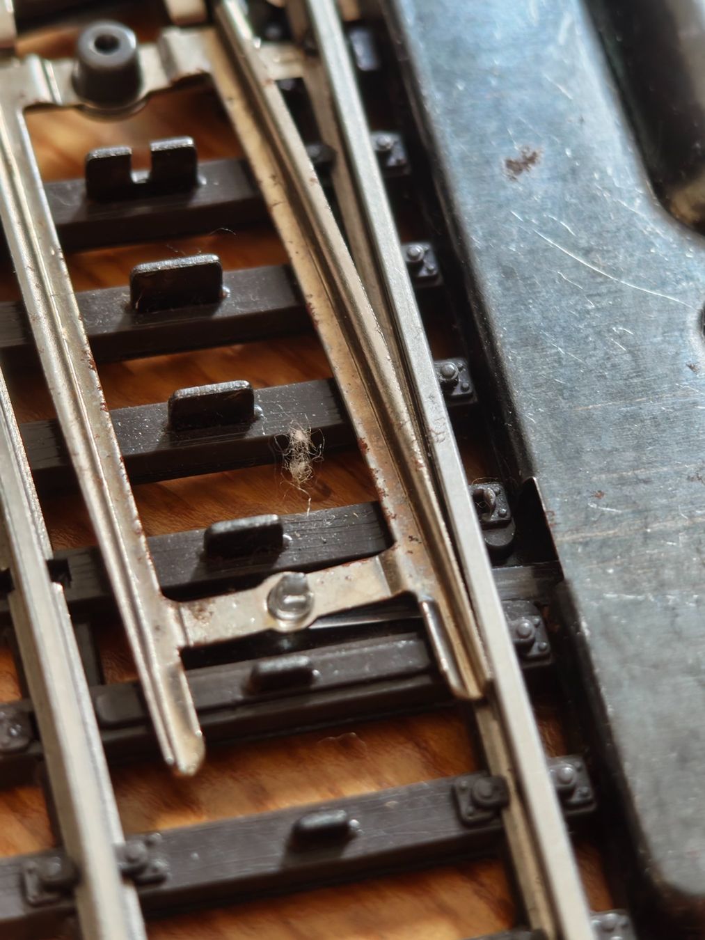 Märklin Modelleisenbahnen: Märklin K Gleis Weichenpaar 2261 – Gebraucht aus Bern von JGBahn 1