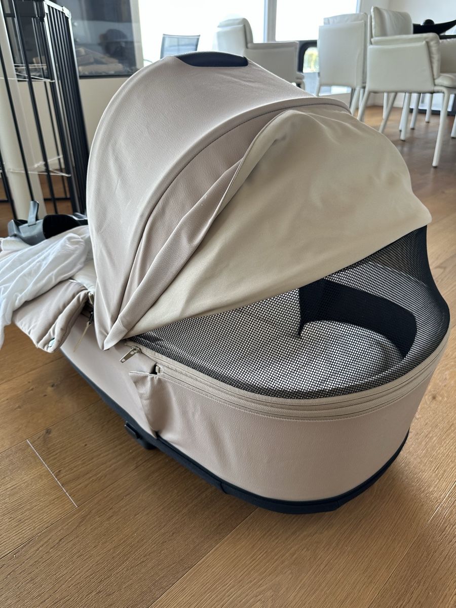 Cybex Kinderwagen: Liegewanne Priam / e Priam – Neu (gemäss Beschreibung) aus Wollerau von R.o.m.a.n.