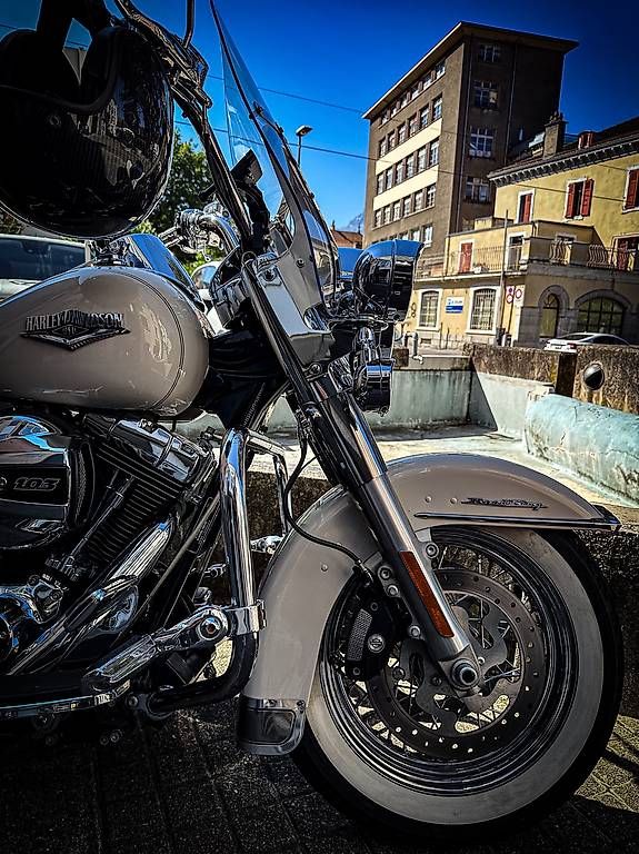 Harley-Davidson Touring: Harley Davidson Road King 103 ABS – Usato da Montreux venduto da Alligator-AMPS 2