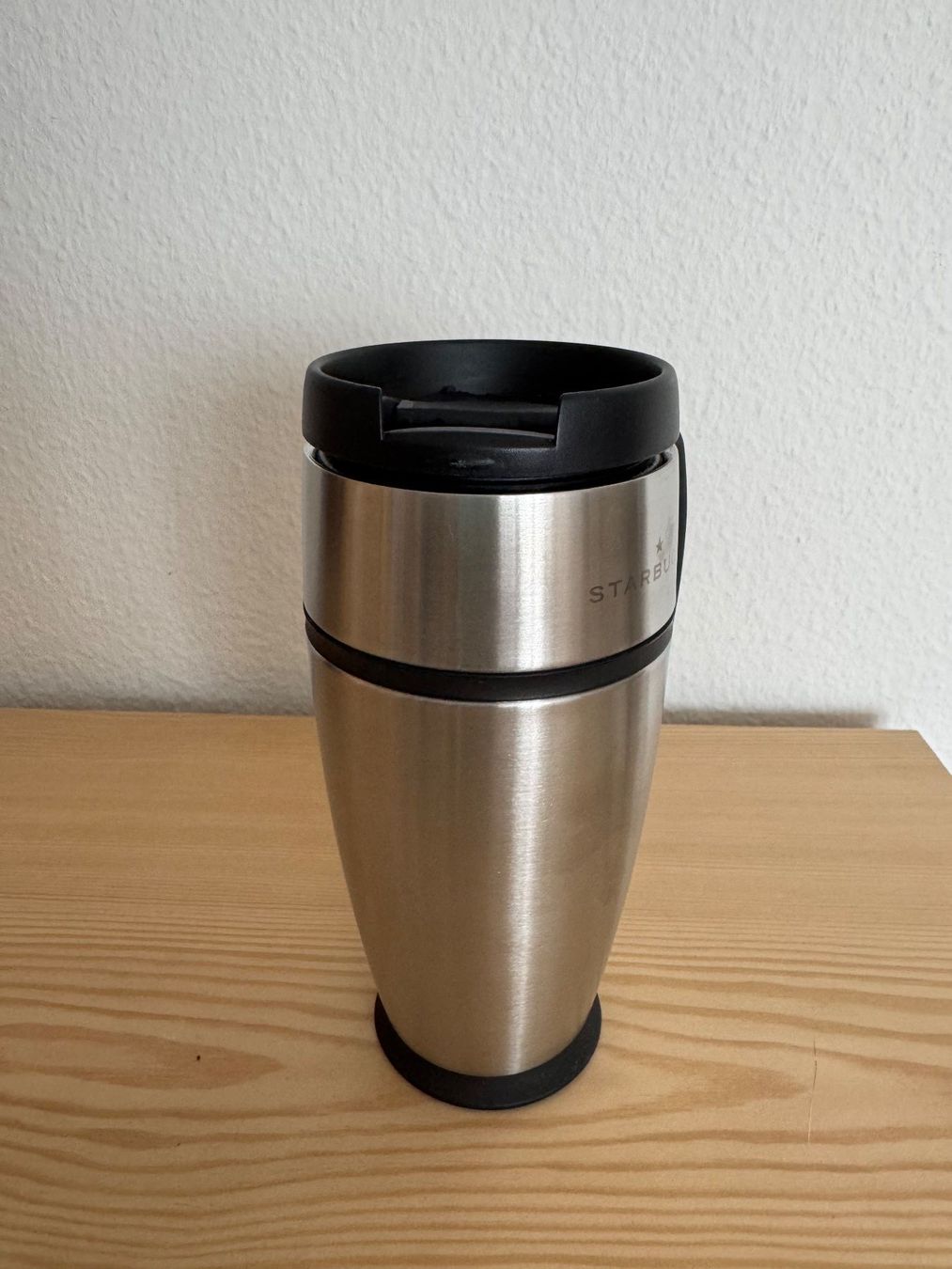 Starbucks Tazze: Starbucks Thermobecher Edelstahl matt . – Usato da Horgen venduto da Hotrova448 2