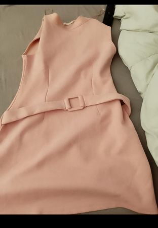 Wunderschönes Rosanes Sommerkleid mit Gürtel – Grösse M 