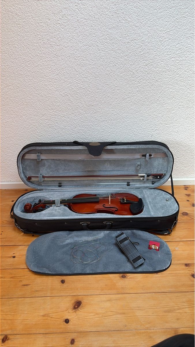 Strumenti musicali: Violine mit Etui und Bogen – Usato da Wittenbach venduto da haa_7zyz